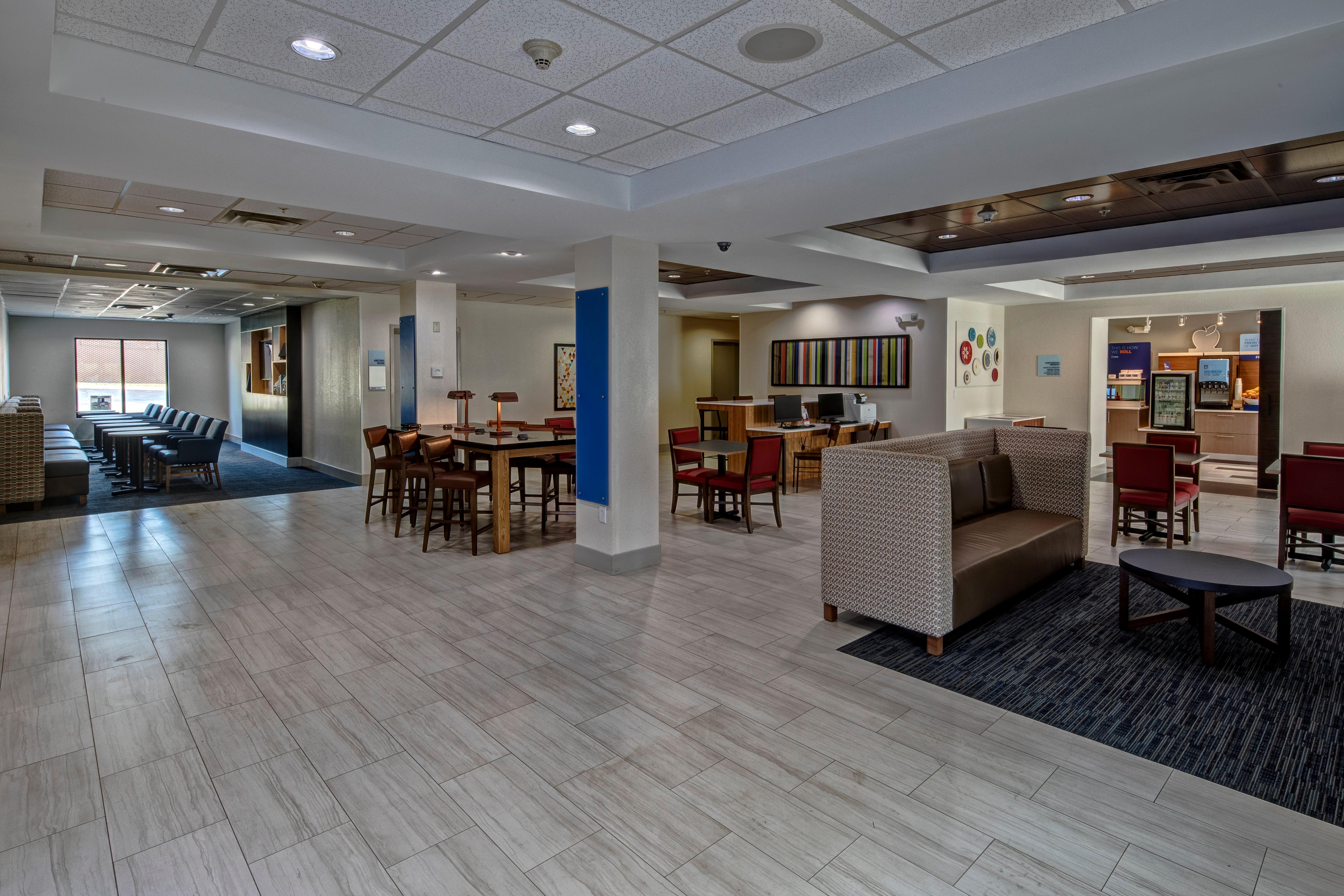 Holiday Inn Express Hotel & Suites Smyrna-Nashville Area By Ihg Exterior foto